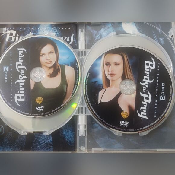 DC Birds of Prey: The Complete Series (DVD, 2008) PRE-OWNED - Picture 3 of 5